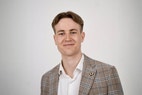 Bilde av megler Jonas Jensvang