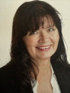 Bilde av megler Ninni Moldrem