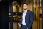 Bilde av megler Stefanos Pitharoulis