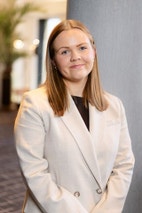 Bilde av megler Natalie Urangsæter