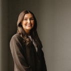 Bilde av megler Melissa Larsen Boge