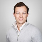 STRØKEN OG MEGET FLOTT 3-ROMS SELVEIER - TG 0/​1 PÅ ALT - PARKERING - 5.ETG - BALKONG - FJERNVARME - BODER - HEISADKOMST. - Bilde 3