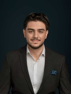 Bilde av megler Joobin Amani