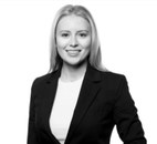 Bilde av megler Karoline Hjelmerud