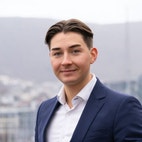 Bilde av megler Adrian Nordbustad Tombre