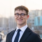 Bilde av megler Kristoffer Tønnessen
