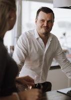Bilde av megler Morten Andreassen