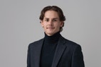 Bilde av megler Benjamin Opperud