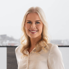 Bilde av megler Sara Berg