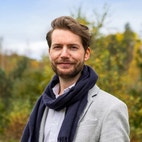 Bilde av megler Erlend Struksnæs Lundring