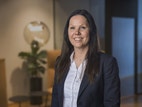 Bilde av megler Anette Mandfloen Strøm