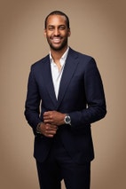 Bilde av megler Adam Warsame