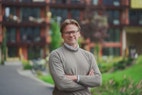 Bilde av megler Jonas Dinessen