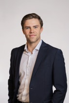 Bilde av megler Oscar Kvålen Hatlen