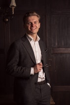 Bilde av megler Elias Beckmann Øie