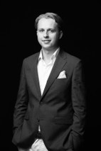 Bilde av megler Oskar Wøien