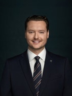 Bilde av megler Adrian Varly Rustan