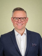 Bilde av megler Terje Hoel