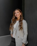 Bilde av megler Rose Mari Røstberg