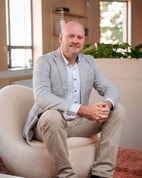 Bilde av megler Martin Ommundsen
