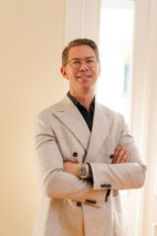 Bilde av megler Jens August Larsen