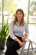 Bilde av megler Cathrine Haraldstad