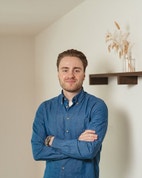Bilde av megler Sander Keilen