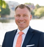 Bilde av megler Fredrik Bugge Aase