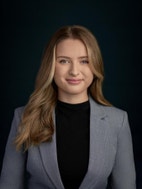 Bilde av megler Julie Marie Vollan Brennvik