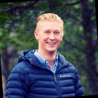 Bilde av megler Stian Oland