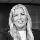 Bilde av megler Malin Låksrud Øyre