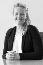 Bilde av megler Henriette Kaland Vågenes
