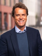 Bilde av megler Rolf R. Elieson