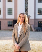 Bilde av megler Martha Block Watne