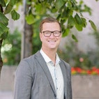 Bilde av megler Tore Boksasp