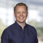 Bilde av megler Petter Løvlund