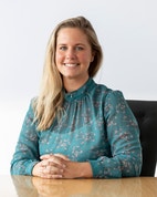 Bilde av megler Henriette Kaland Vågenes