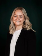 Bilde av megler Emilie Andersen