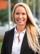 Bilde av megler Cecilie Grimsrud