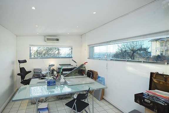 Annekset brukes i dag som et avansert hjemmekontor, med alle nødvendige fasiliteter. Galleribilde