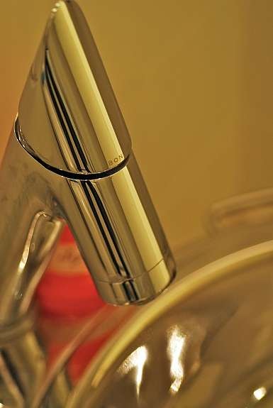 Triade Design servant med Bongio armatur. Mama mia! Galleribilde