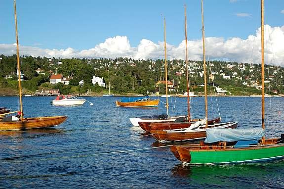 Spasérer du den andre veien, ned mot sjøen, tar det ikke mange minuttene før du er her. Galleribilde