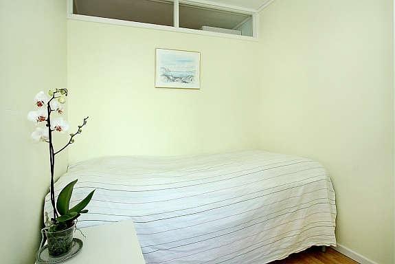 Soverom med garderobeskap Galleribilde