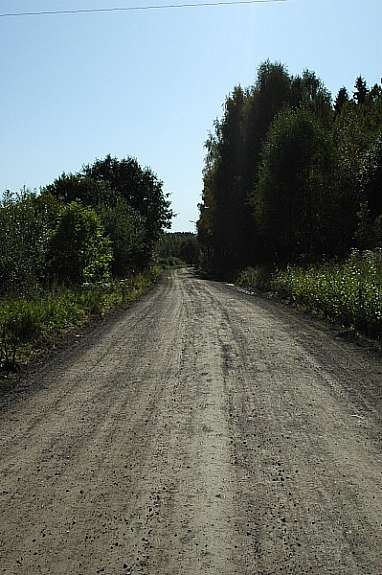 Veien til Mariholtet, rett ved rekkehuset Galleribilde