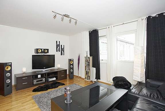 05_11_EM1_Astrid_Kongsdattervn_22e_11 Galleribilde