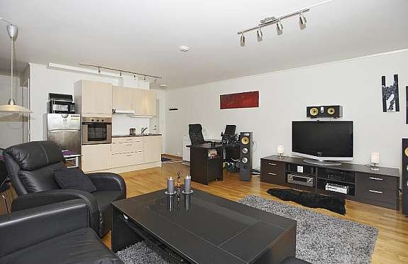 05_11_EM1_Astrid_Kongsdattervn_22e_04 Galleribilde