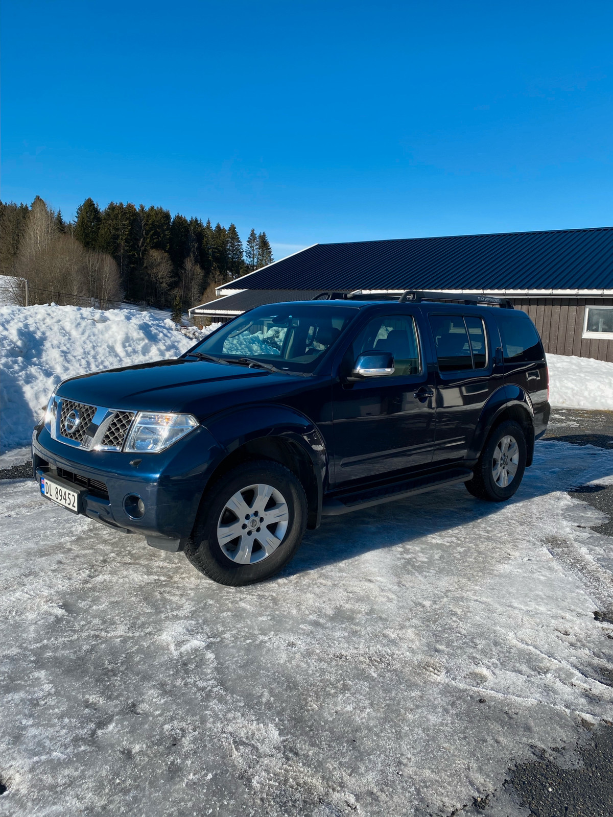Nissan Pathfinder 2,5 DCI SE Aut