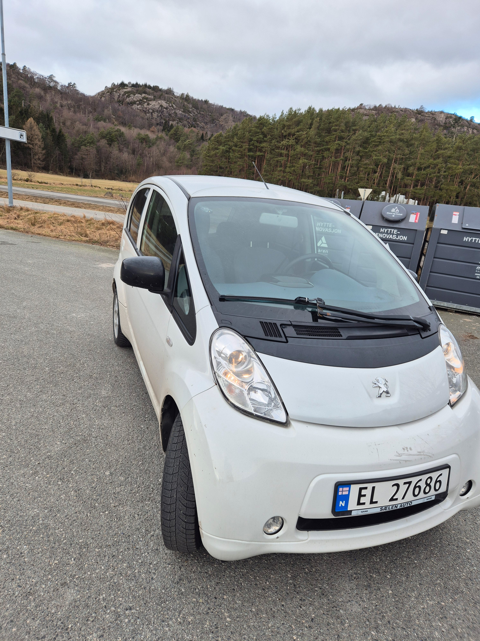 Peugeot iOn 2