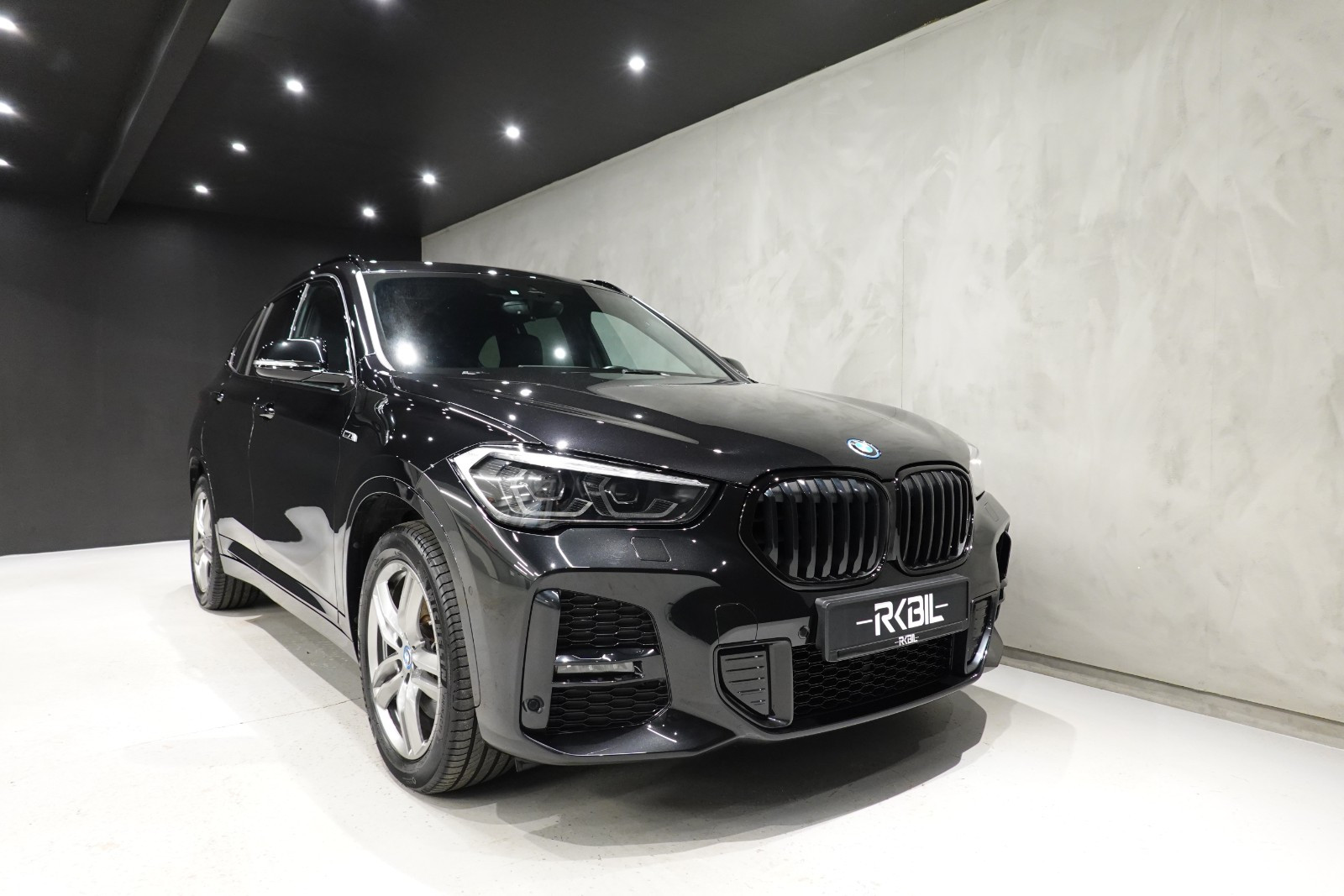 BMW X1 xDrive25e M-SPORT/HENGERFESTE/SKINN/LED/HUD/V.RATT/AUT+ 2