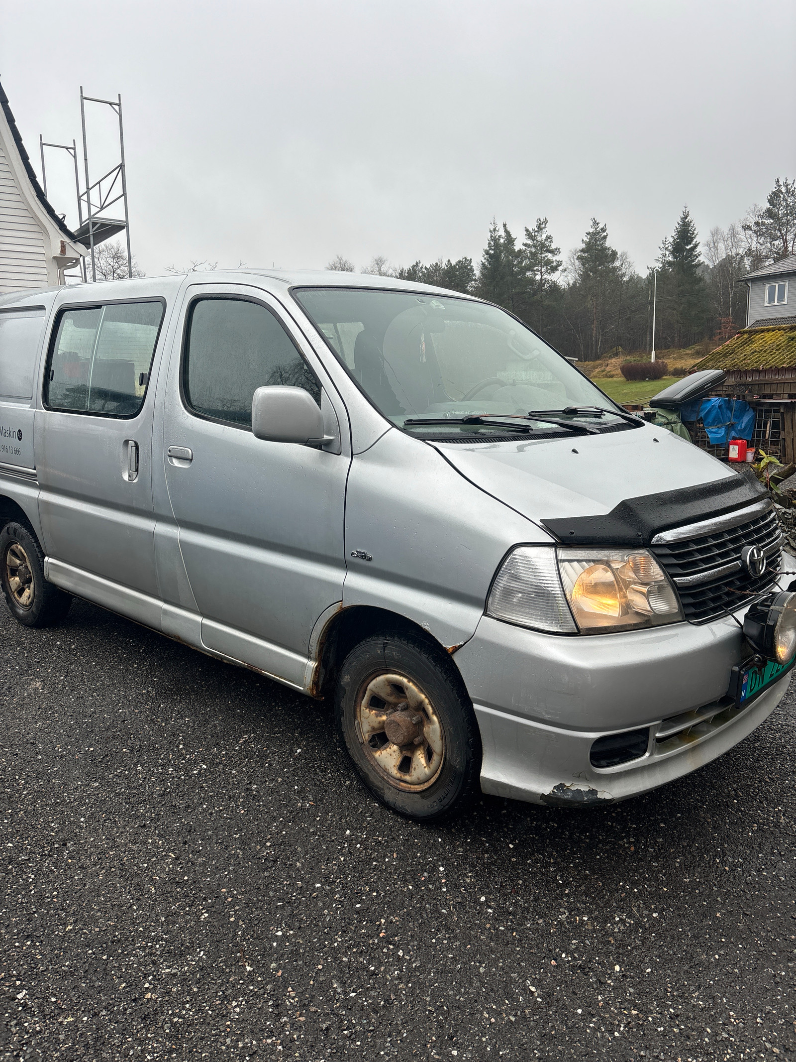 Toyota HiAce D-4D 5-d 117hk 4WD kort 2